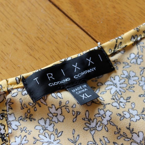 Trixxi Yellow Spaghetti Strap Jumpsuit with Ditsy Floral Print size XL NWT - Picture 4 of 5